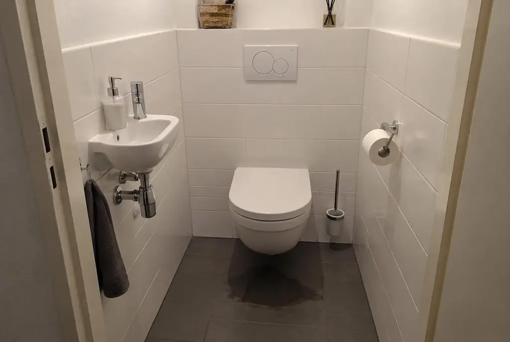 Lekdetectie Barendrecht – natte vloer bij een toilet